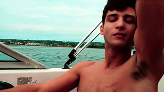 Tattooed hunk pounding amateur ass
