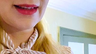 amateur blonde solo webcam