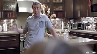 Cheating Babysitter Creampied While On Phone With Boyfriend - Jessy Jones And Jane Wilde