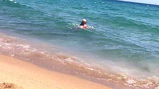Tasty amateur blonde babe masturbating on web cam