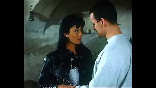 Sarah Young Anal Summer Vintage HD - Big Tits Blowjob Cumshot Nude Italian