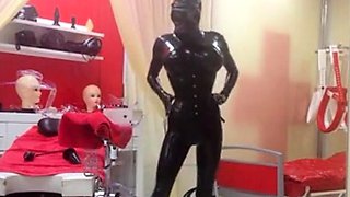 Kylies Latex Webcam Show: BDSM Fun im Studio
