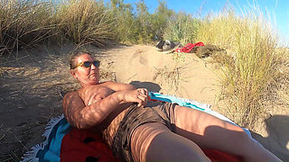 Kinky Couple Big Ass Curvy - French Creampie Beach Fuck
