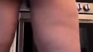 Cute amateur webcam teen girl toying pussy on webcam