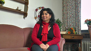 Big Boobed German Granny Poses in the Solo Action