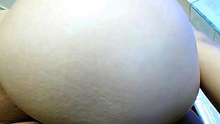 Camgirl Shows Off Her Amazing Ass on Webcam
