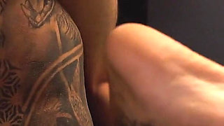 The Girl Who Knows About Tinder Invites Her Friends to Try My Big Date