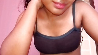 Indian girl in pink suit girl masterbating in fingerings