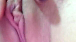 MILF in Pink Sit on Your Face