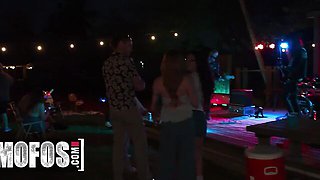 Superb Bella Nova and Mike Skywalker at hardcore scene