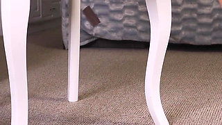 Amateur MILF Showing off Sexy Legs in High Heels