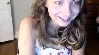 Cute amateur webcam teen girl toying pussy on webcam