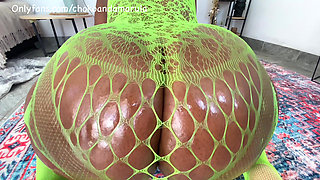 JERK OFF TO THE BIGGEST JUICIEST ASS! JOI