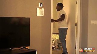 Rome Major Fucks a Hotwife at Home!!