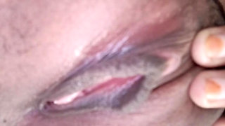 Beautiful Desi Indian Girlfriend fingering pussi